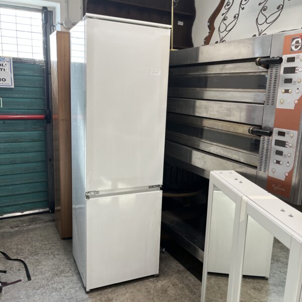 FRIGO A INCASSO