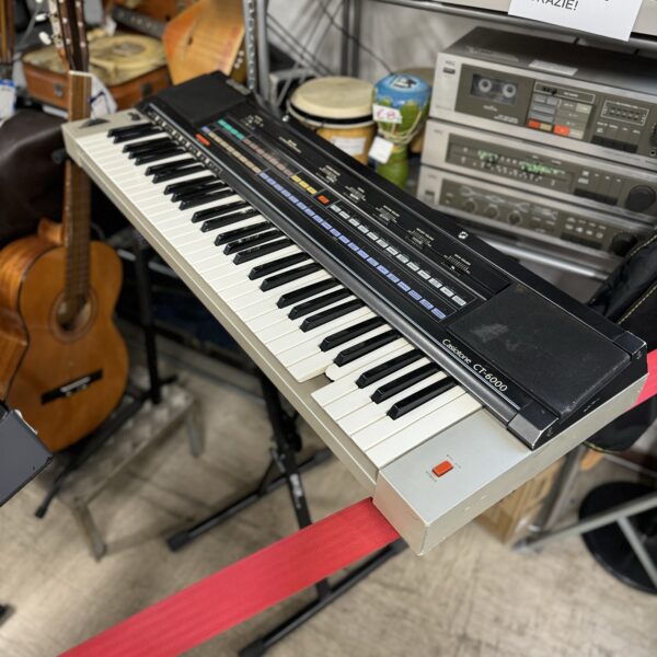 PIANOLA CASIO
