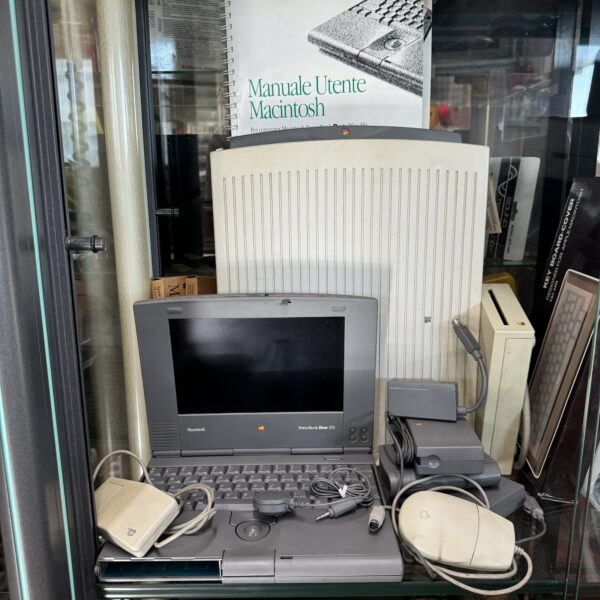 COMPUTER MACINTOSH DUODOCK 230