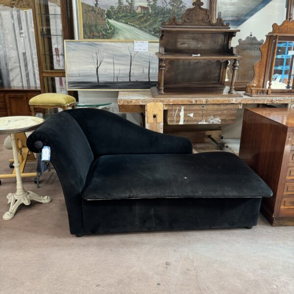 CHAISE LONGUE