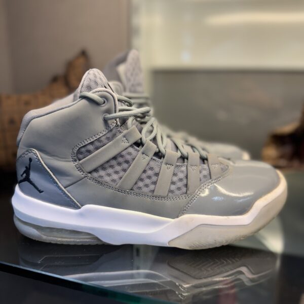 SNEAKERS JORDAN MAX AURA