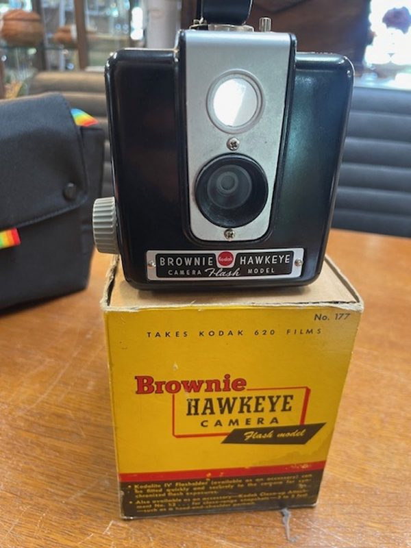 MACCHINA FOTOGRAFICA BROWNIE HAWKEYE - immagine 4