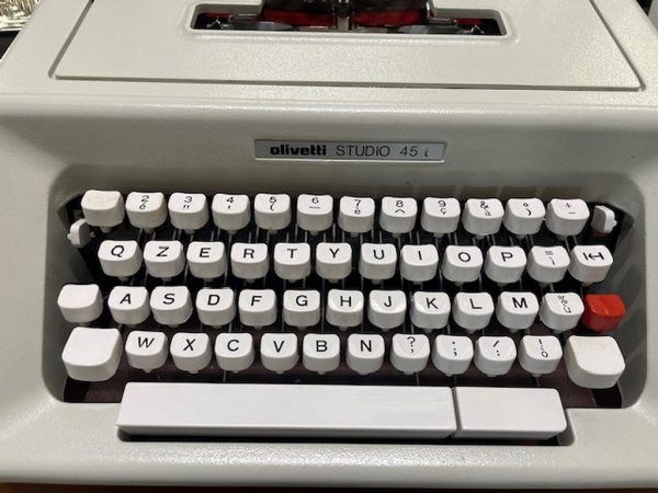 Macchina Da Scrivere Olivetti Studio 45 I - immagine 3