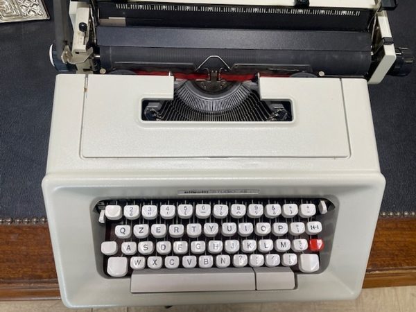 Macchina Da Scrivere Olivetti Studio 45 I - immagine 4