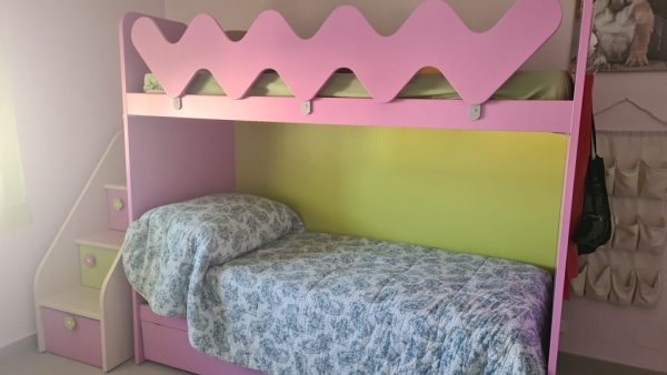 Letto A Ponte Con Scala Glicine E Verde