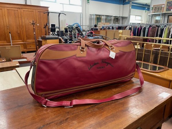 borsone grande salvatore ferragamo Bordeaux Difetti