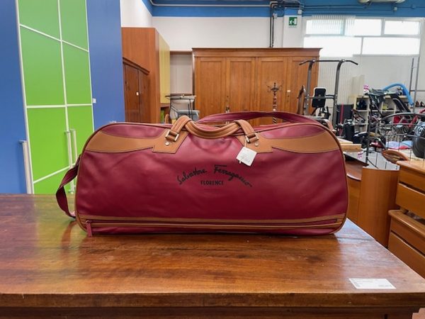 borsone grande salvatore ferragamo Bordeaux Difetti - immagine 3