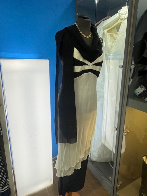 Comp Pantalone Nero Blusa Bianco Nero E Sciarpa 3 Pz Intrigo Tg 44 - immagine 4