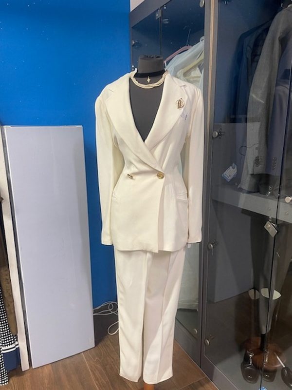 Comp. Giacca Pantalone Panna Bott Dorati Stil