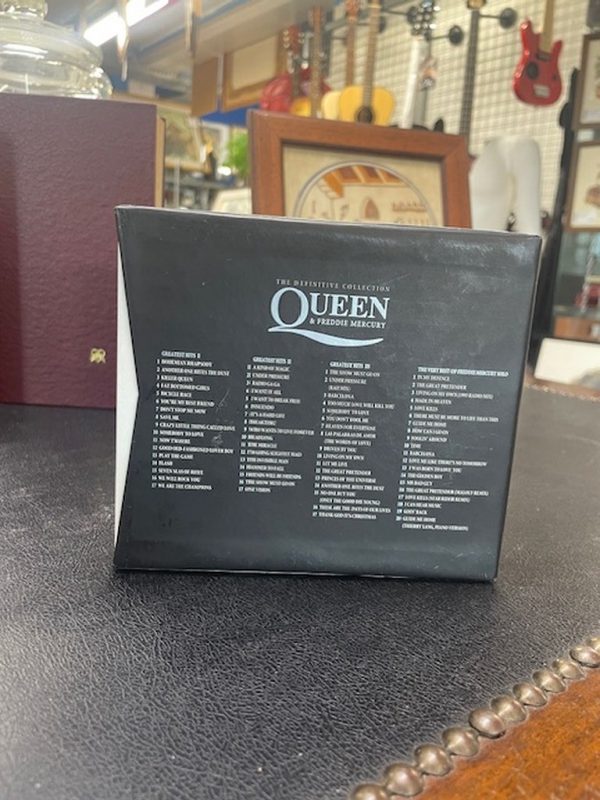 Cofanetto 4 Cd Queen + 1 Libretto - immagine 3