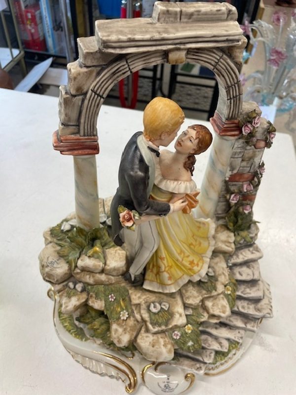 Statua Grande Innamorati Capodimonte Arco Pietra - immagine 3