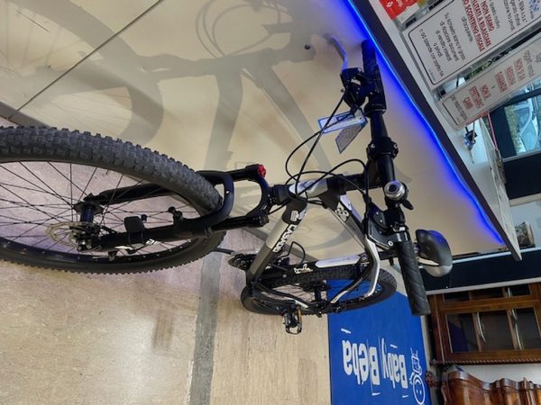 Bicicletta Mountain Bike Nera +accessori - immagine 3