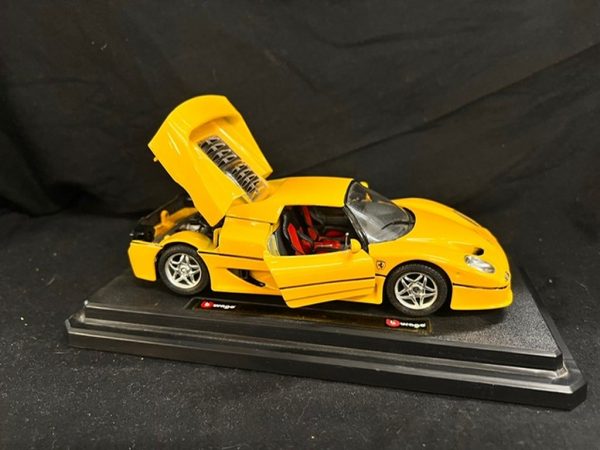 modellino auto ferrari f50 burago gialla - immagine 4