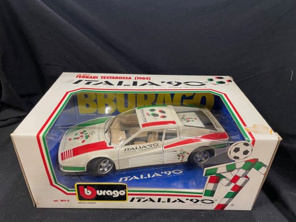 Modellino Macchina Italia 90 Ferrari Testarossa