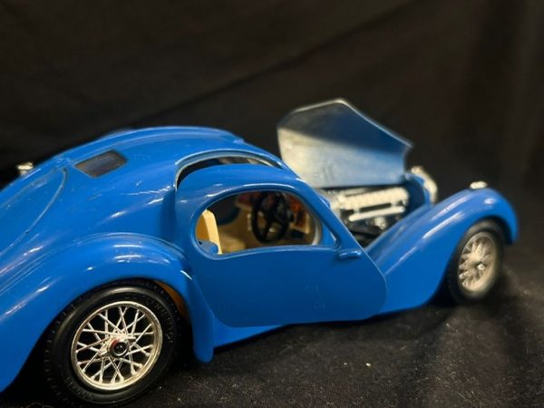 Modellino Burago Bugatti 1936